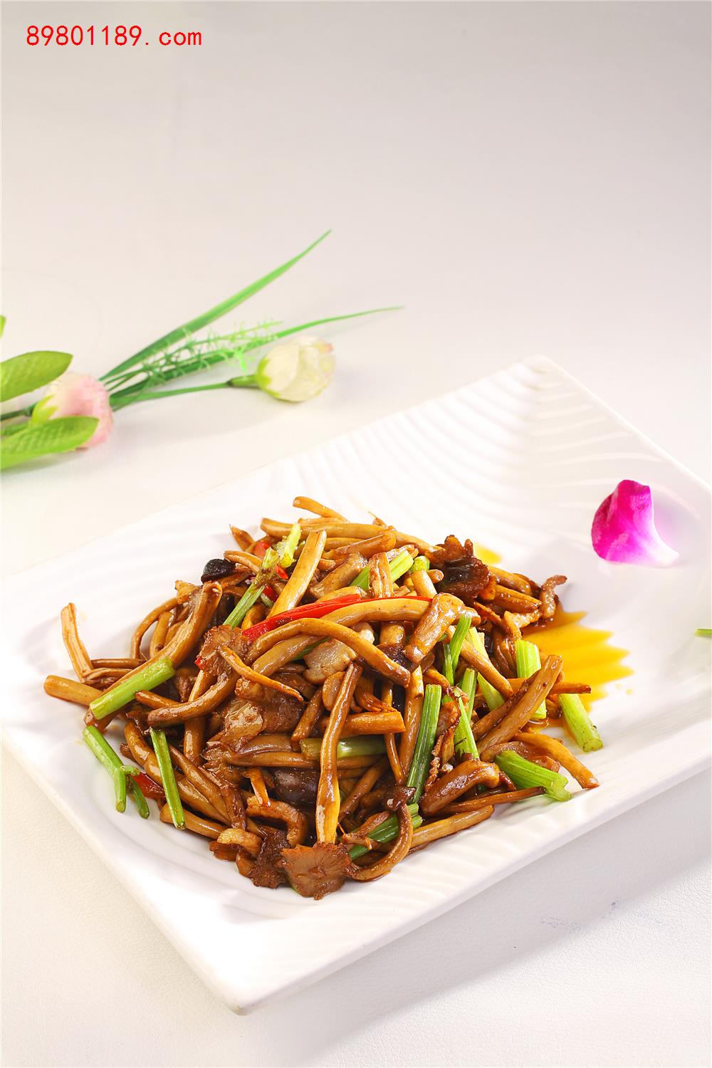 小炒茶树菇